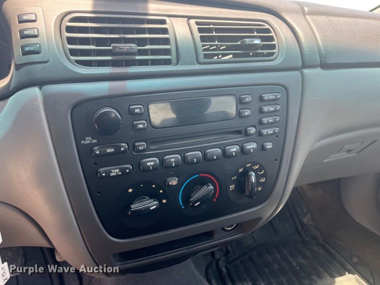 image for item EK8681 2006 Ford Taurus SE 