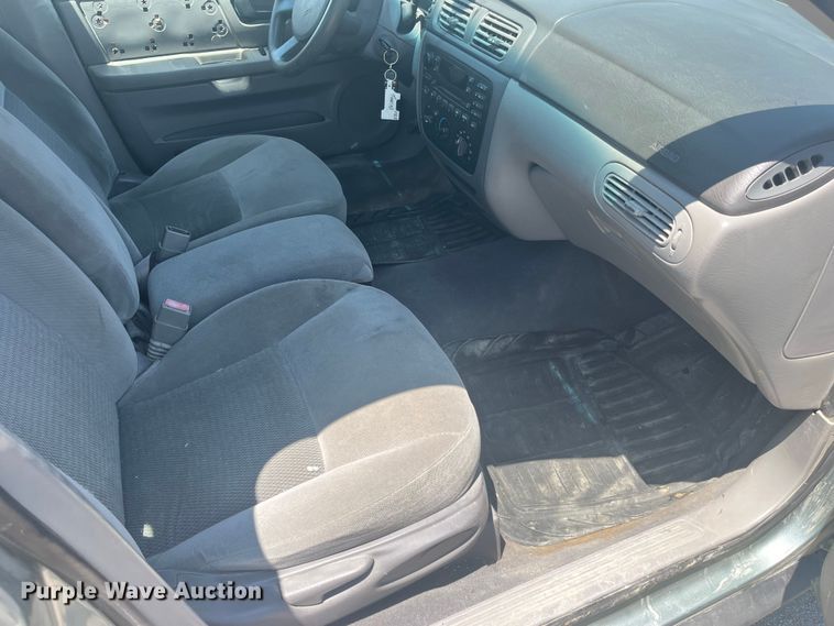 image for item EK8681 2006 Ford Taurus SE 