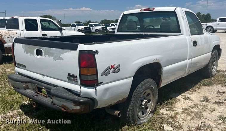 image for item EK8686 2006 GMC Sierra 1500 pickup truck