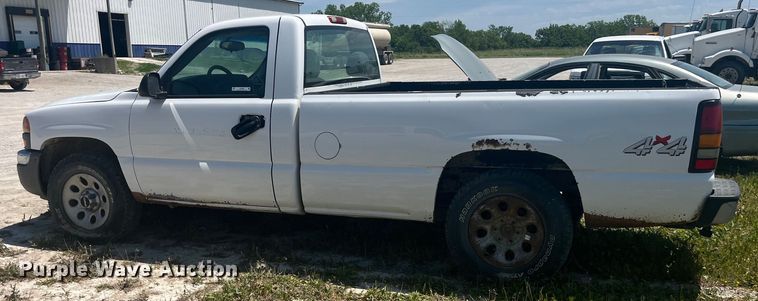 image for item EK8686 2006 GMC Sierra 1500 pickup truck