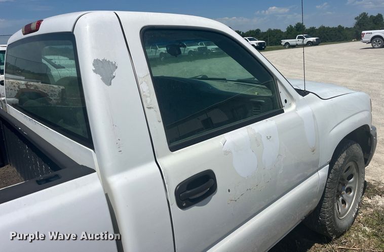 image for item EK8686 2006 GMC Sierra 1500 pickup truck