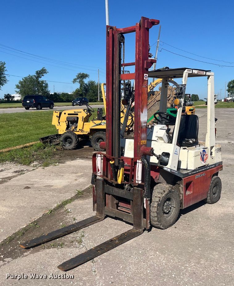 image for item EK8690 Nissan forklift