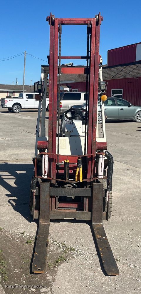 image for item EK8690 Nissan forklift