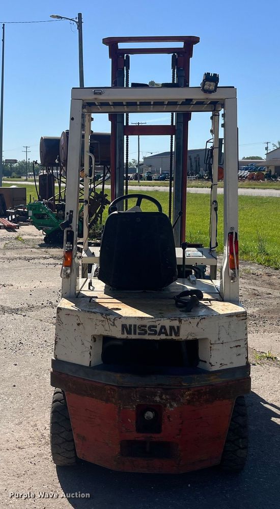 image for item EK8690 Nissan forklift