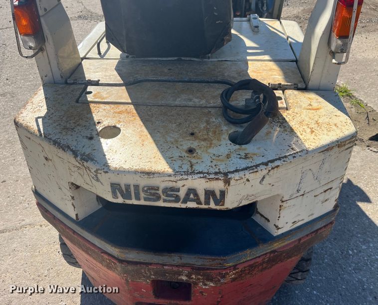 image for item EK8690 Nissan forklift