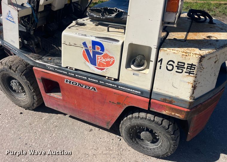 image for item EK8690 Nissan forklift