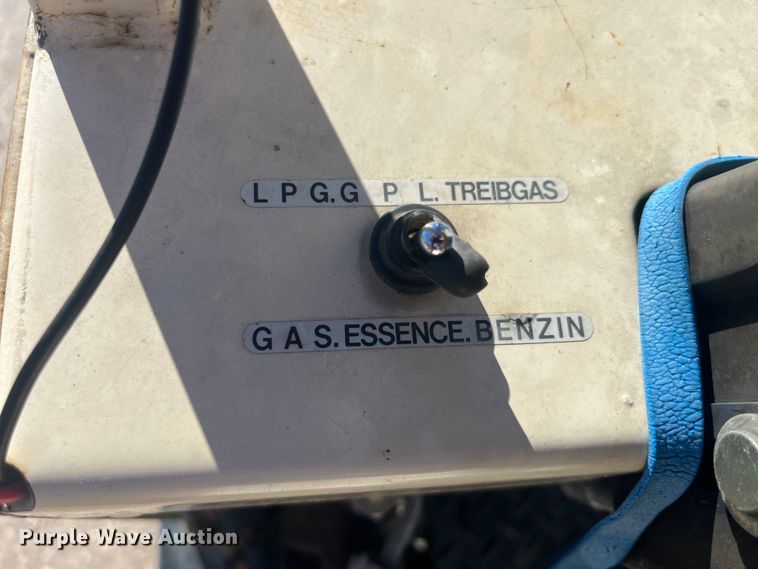 image for item EK8690 Nissan forklift