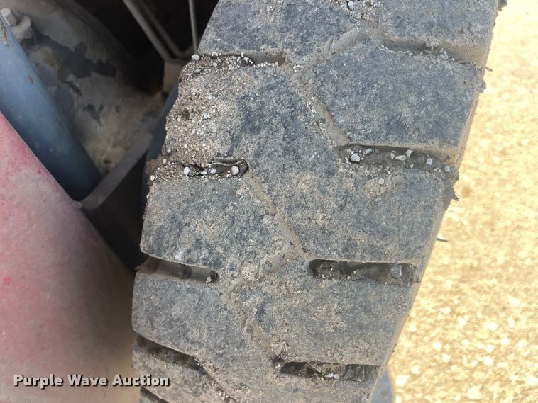 image for item EK8690 Nissan forklift