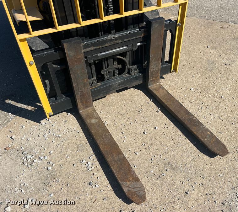 image for item EK8691 2010 Hyster H60XM forklift