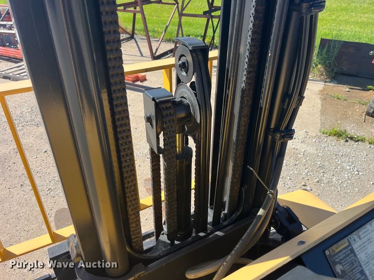 image for item EK8691 2010 Hyster H60XM forklift