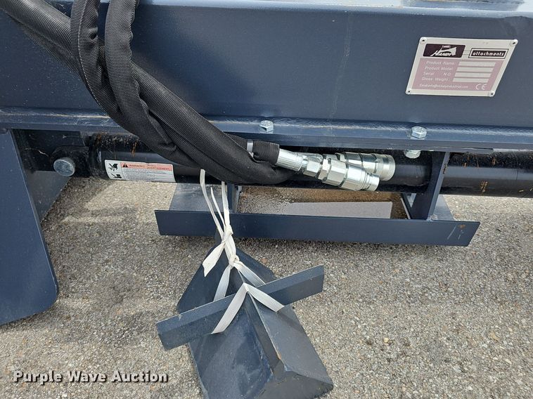 image for item IO9980 2024 Handy Attachments HLS35 skid steer log splitter