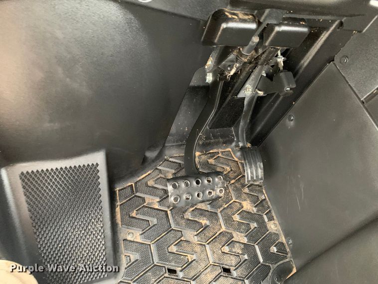 image for item JT9831 2018 Kawasaki KRT800G utility vehicle