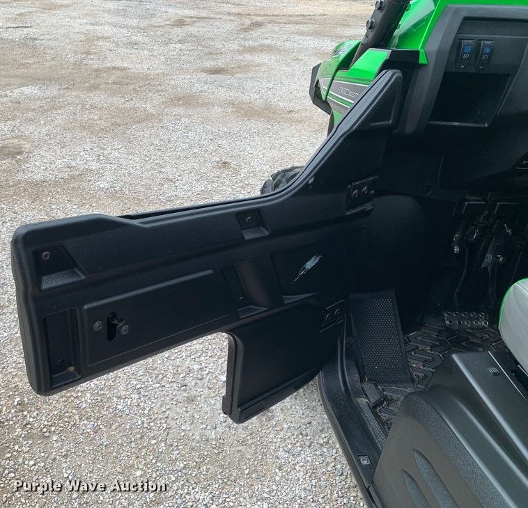 image for item JT9831 2018 Kawasaki KRT800G utility vehicle