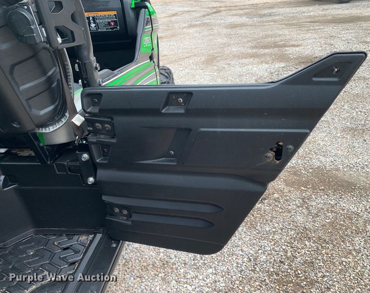 image for item JT9831 2018 Kawasaki KRT800G utility vehicle