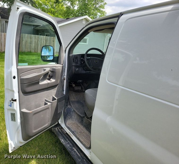 image for item KA9979 2009 Chevrolet  Express 1500 van