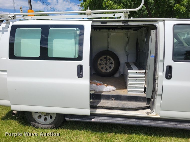 image for item KA9979 2009 Chevrolet  Express 1500 van