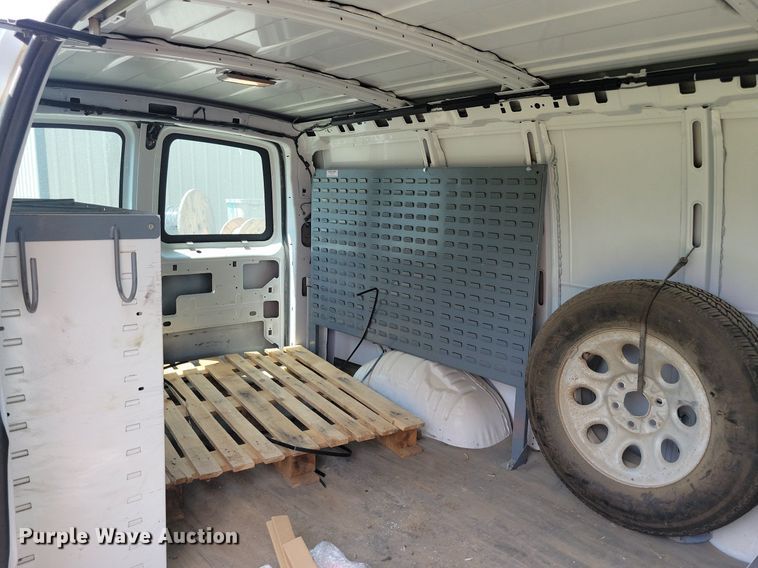 image for item KA9979 2009 Chevrolet  Express 1500 van