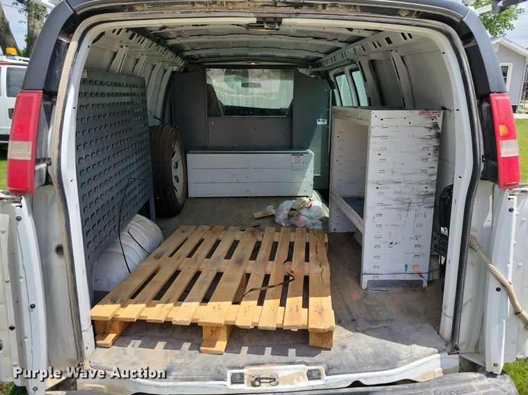 image for item KA9979 2009 Chevrolet  Express 1500 van