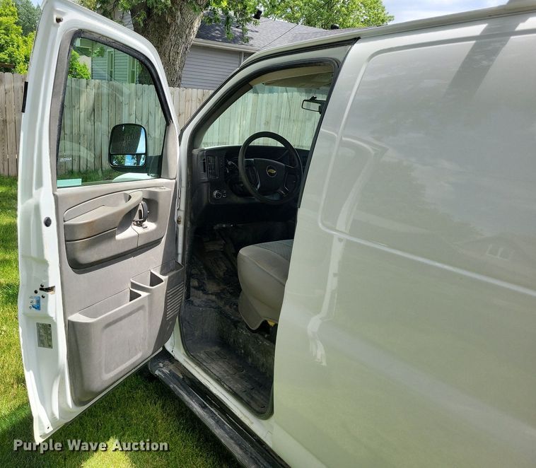 image for item KA9980 2013 Chevrolet  Express 1500 van