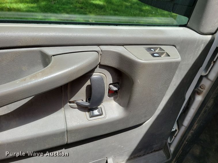 image for item KA9980 2013 Chevrolet  Express 1500 van