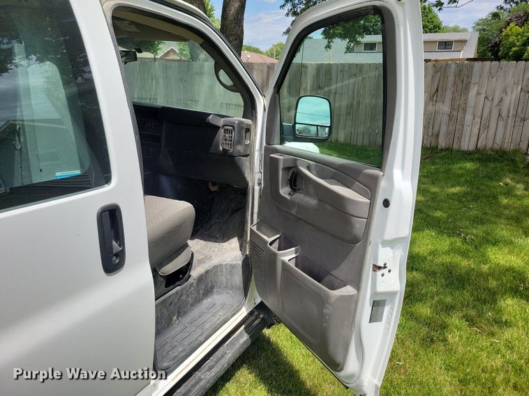 image for item KA9980 2013 Chevrolet  Express 1500 van