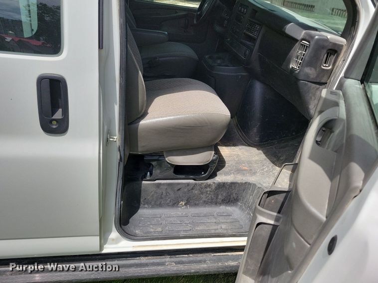 image for item KA9980 2013 Chevrolet  Express 1500 van