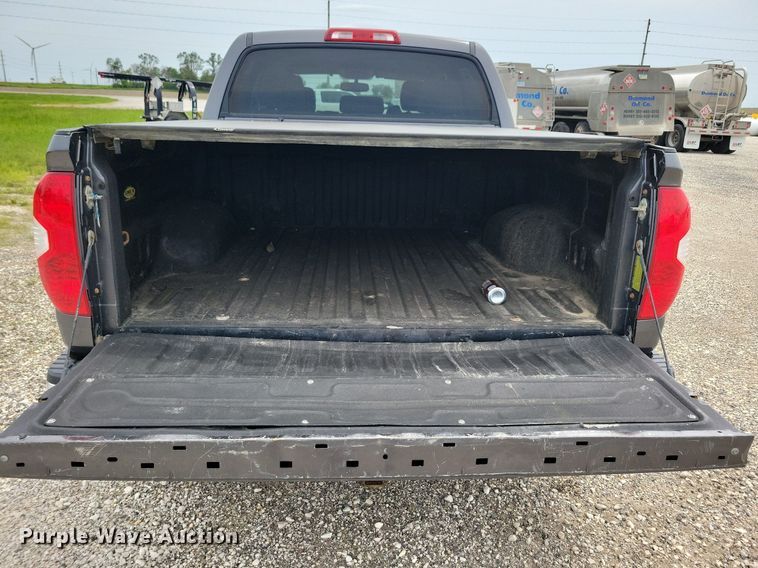 image for item KB9018 2015 Toyota Tundra CrewMax pickup truck