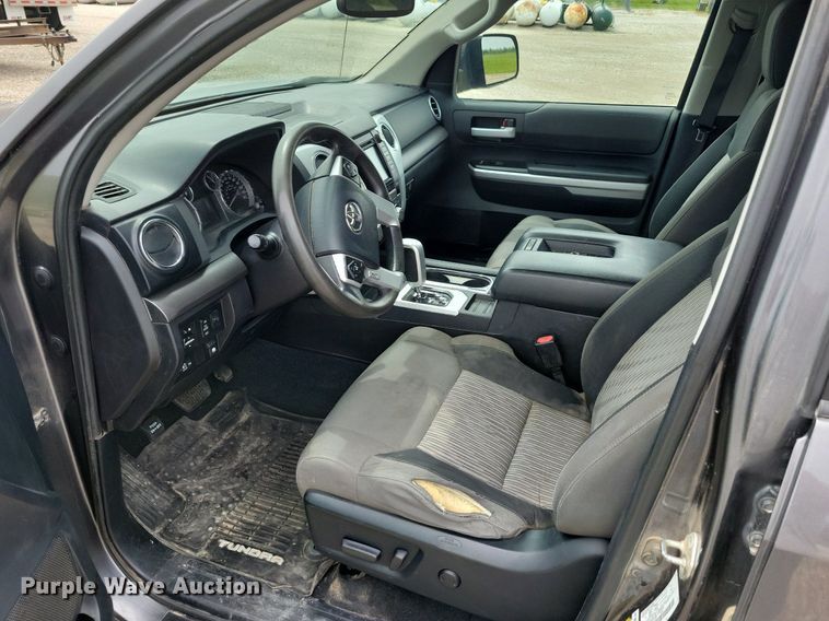 image for item KB9018 2015 Toyota Tundra CrewMax pickup truck