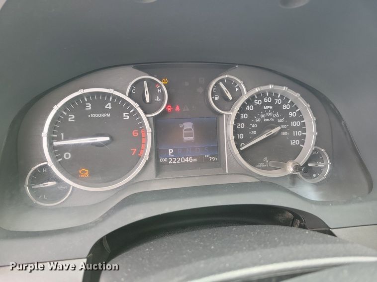 image for item KB9018 2015 Toyota Tundra CrewMax pickup truck