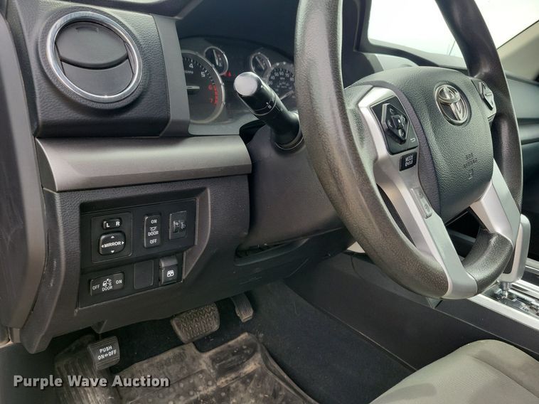 image for item KB9018 2015 Toyota Tundra CrewMax pickup truck