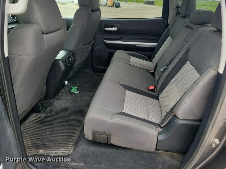 image for item KB9018 2015 Toyota Tundra CrewMax pickup truck