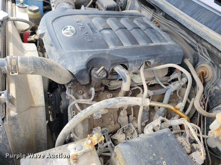 image for item KB9018 2015 Toyota Tundra CrewMax pickup truck