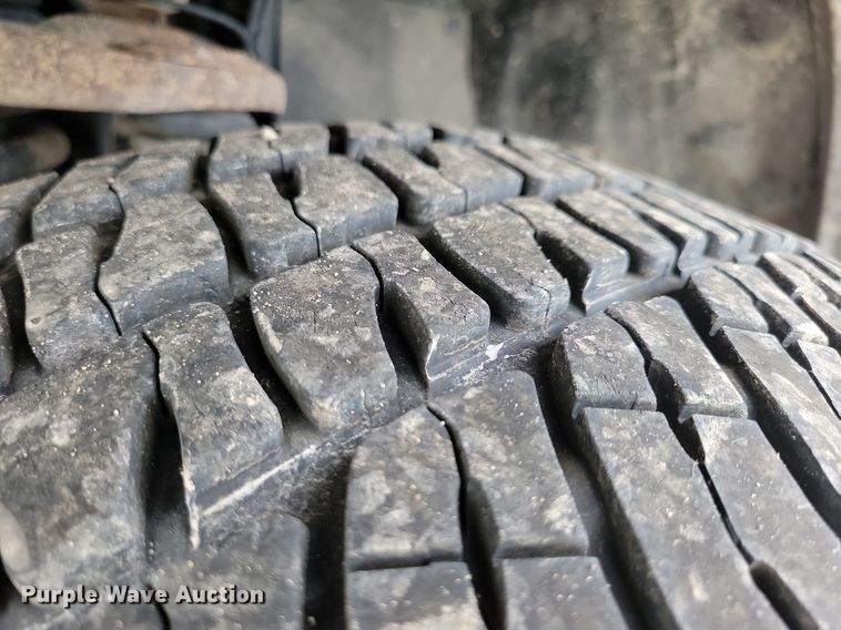 image for item KB9018 2015 Toyota Tundra CrewMax pickup truck