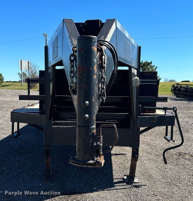 image for item KH9542 2005 Apache equipment trailer