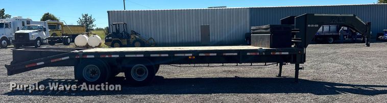 image for item KH9542 2005 Apache equipment trailer