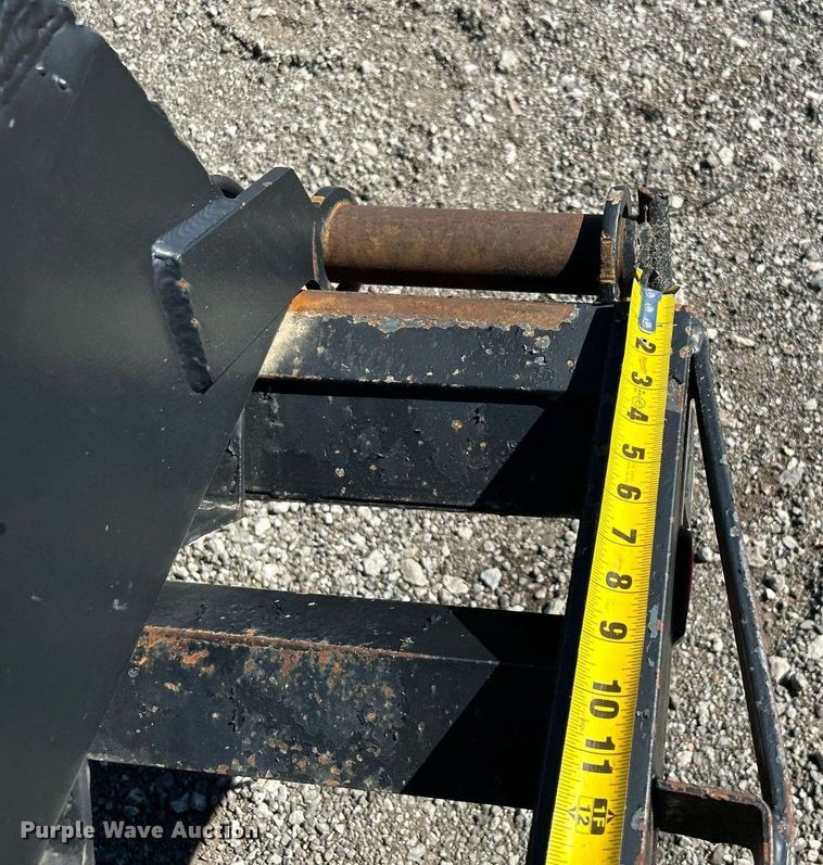 image for item KH9542 2005 Apache equipment trailer