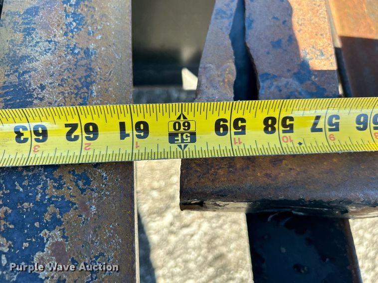 image for item KH9542 2005 Apache equipment trailer