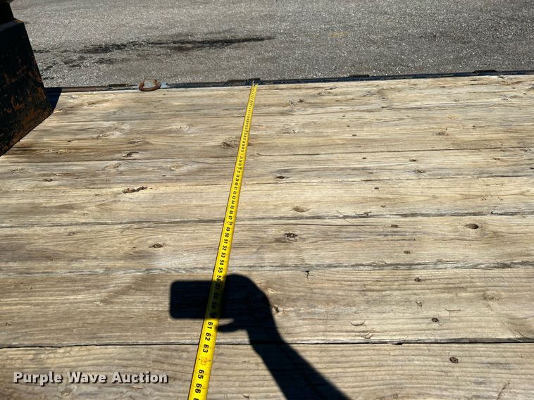 image for item KH9542 2005 Apache equipment trailer