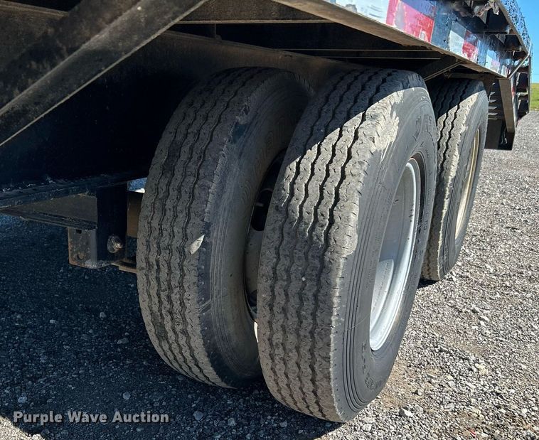 image for item KH9542 2005 Apache equipment trailer