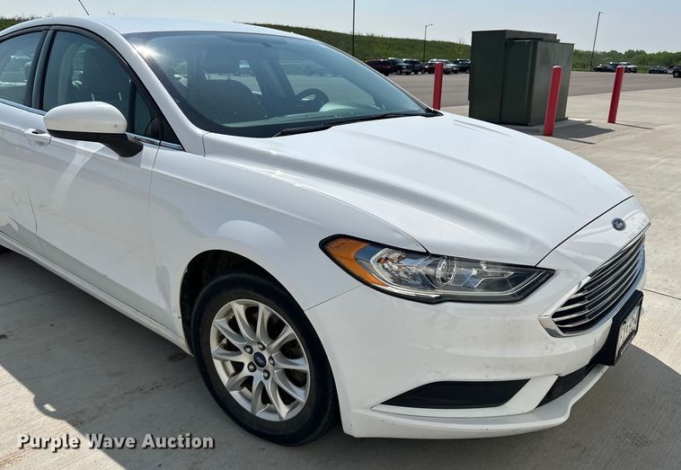 image for item LR9360 2017 Ford Fusion 