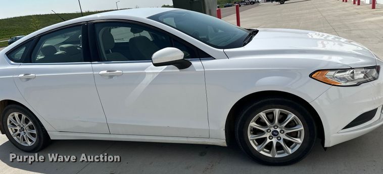 image for item LR9360 2017 Ford Fusion 