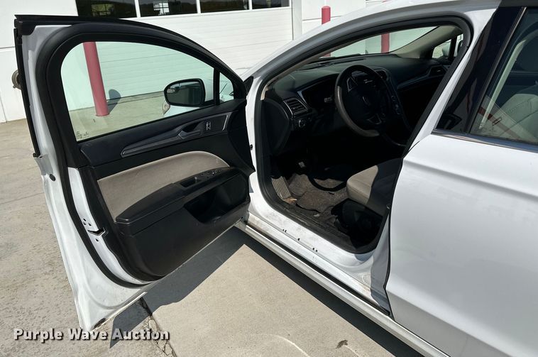 image for item LR9360 2017 Ford Fusion 