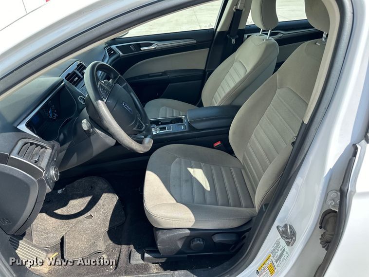 image for item LR9360 2017 Ford Fusion 