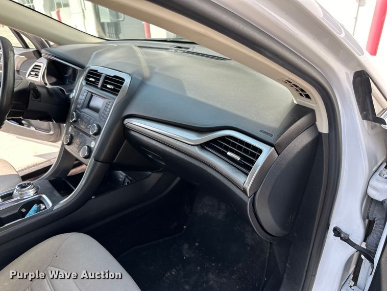 image for item LR9360 2017 Ford Fusion 