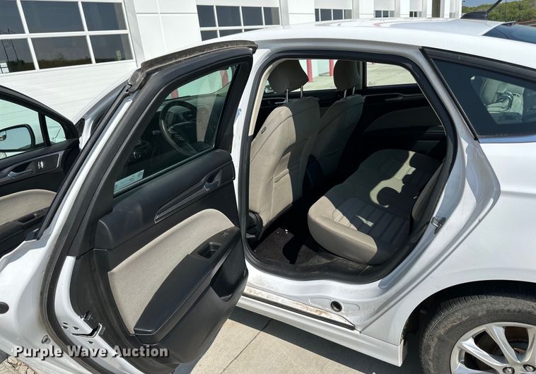 image for item LR9360 2017 Ford Fusion 