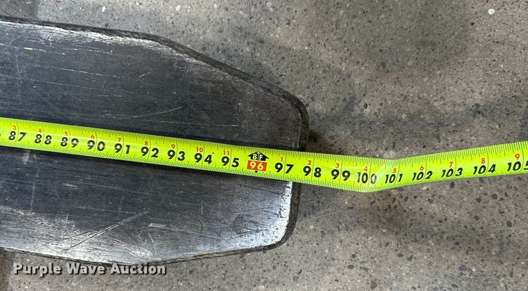 image for item LR9372 Hyster B80XT pallet jack