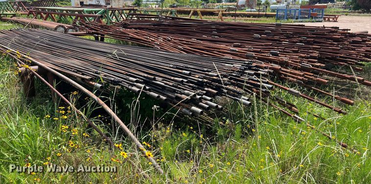 image for item LU9912 Approximately 600 pieces of sucker rods