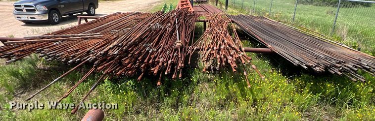 image for item LU9912 Approximately 600 pieces of sucker rods