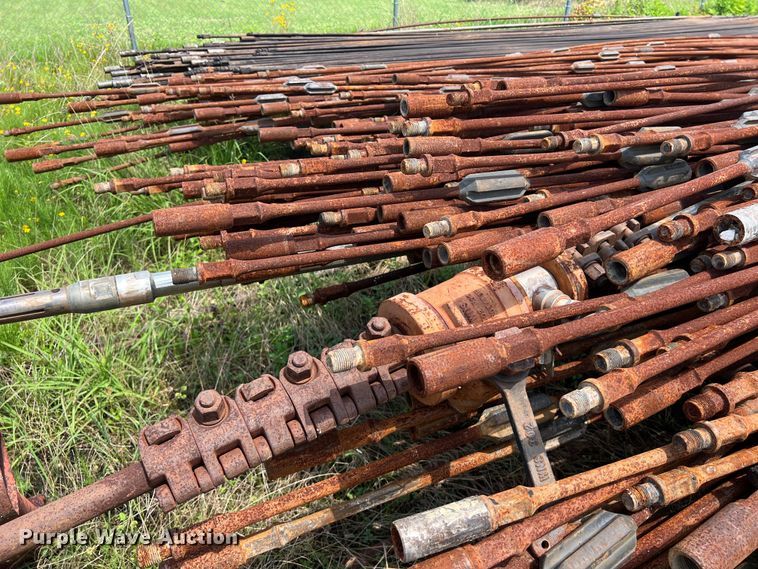 image for item LU9912 Approximately 600 pieces of sucker rods