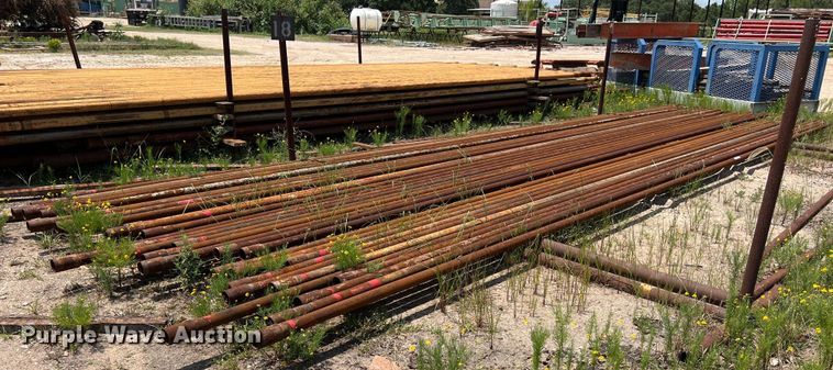 image for item LU9926 Approximately 31 joints of pipe